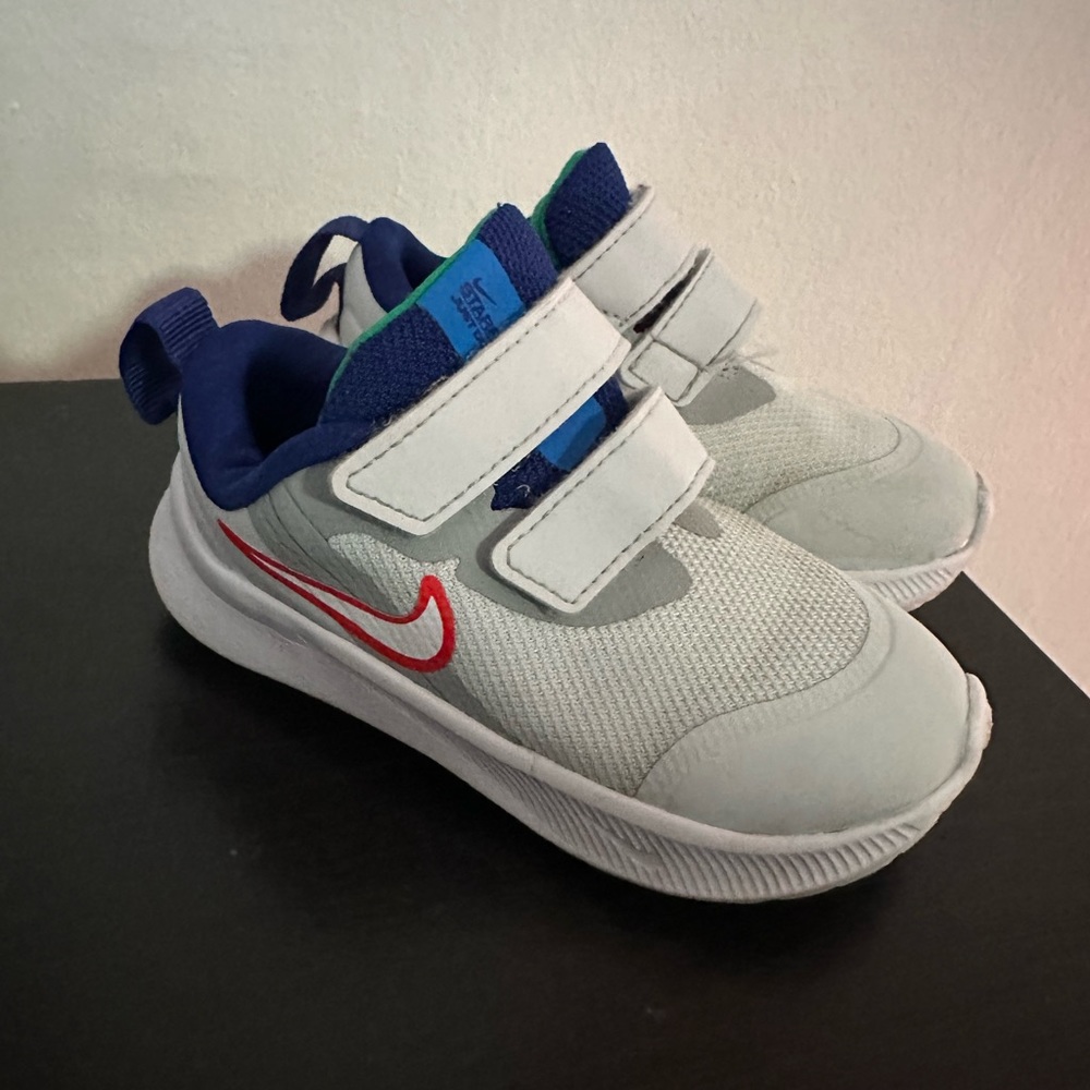 Toddler size 6 Nikes gently used